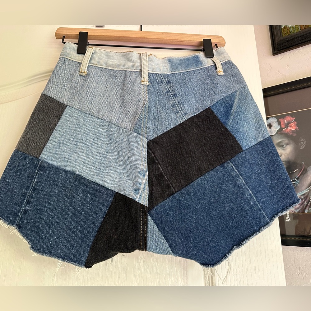 Re/Done Levi’s Patchwork Cutoffs. Size: 27 - image 3